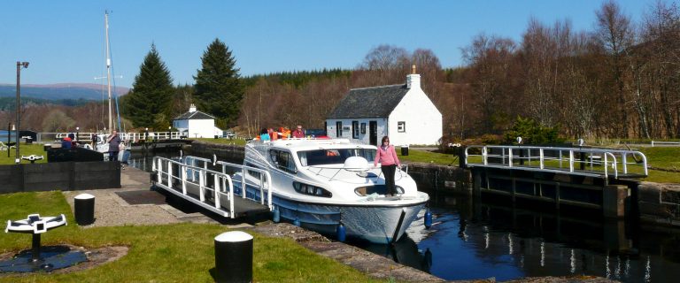 Passing through Cullachy Lock
